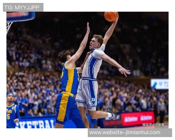 弗拉格狂砍42分提升场均09分距克尼佩尔仅差06分