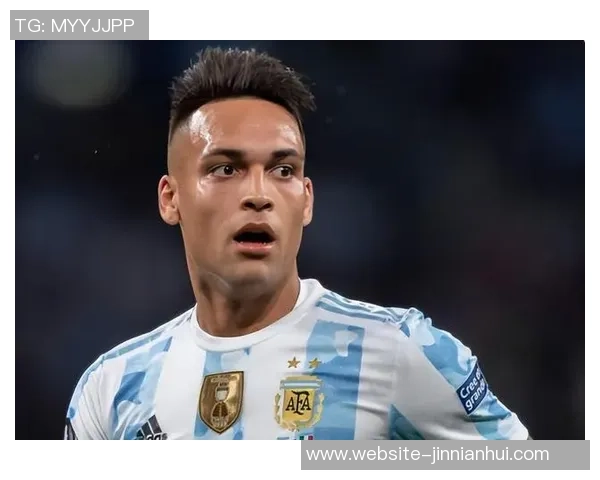 特雷泽盖争议言论引发热议劳塔罗被评为现役前锋第一人