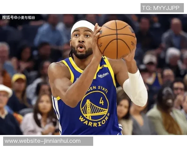 科尔赞穆迪投篮出色防守布克表现优异重回球队核心轮换