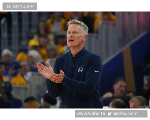 库明加赛后分享时尚穿搭照引发关注连续被DNP的他状态如何调整